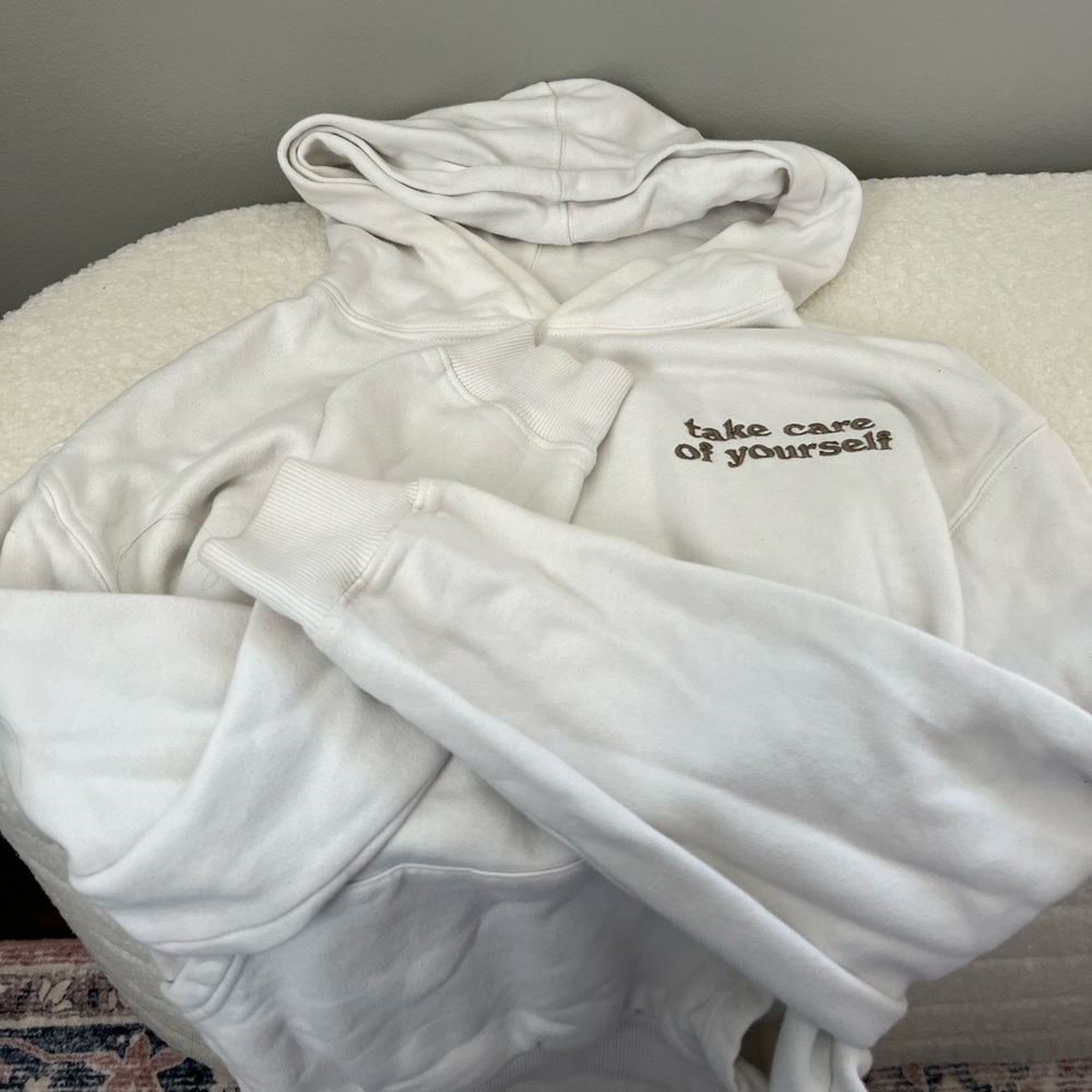Summer Fridays ‘Take Care of Yourself’ sweatsuit